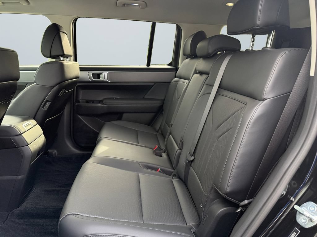 Used 2026 Hyundai Santa Fe SEL FWD image 13