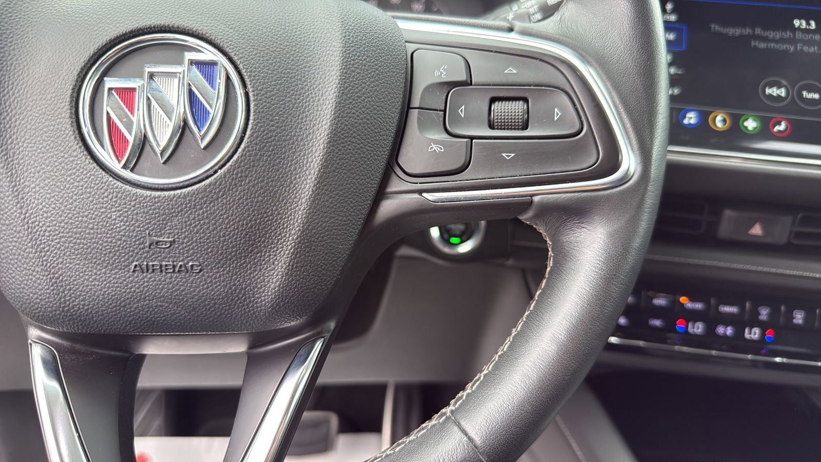 Used 2023 Buick Envision Preferred image 15