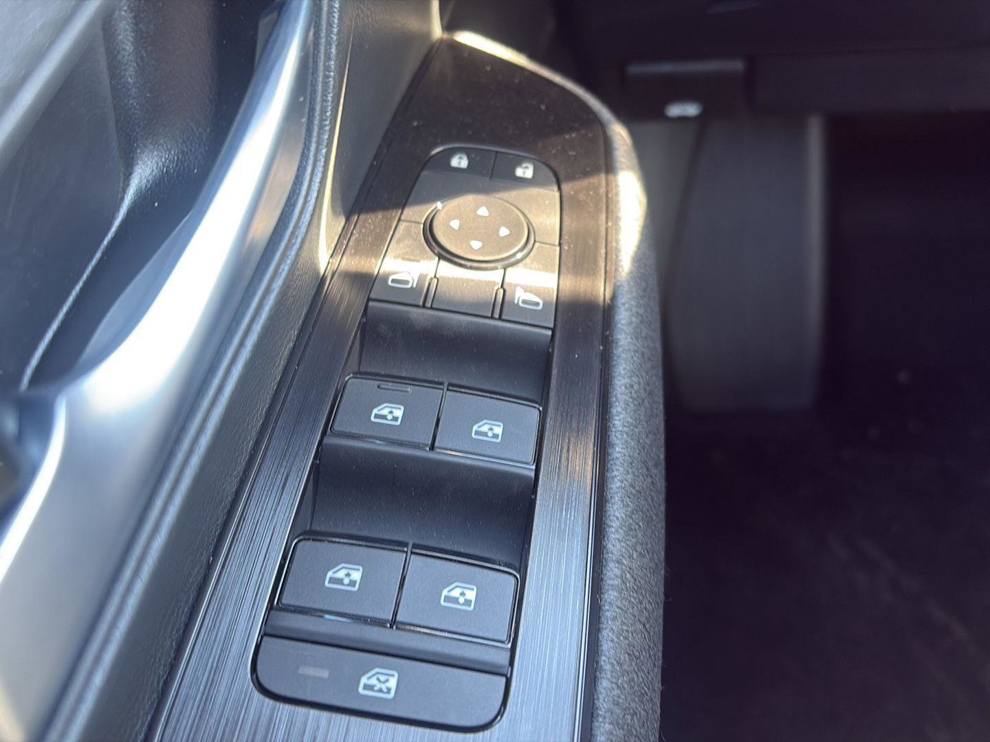 New 2026 Nissan Kicks SV w/ Cold Weather Package image 32