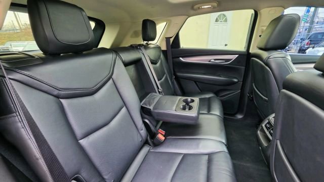 Used 2017 Cadillac XT5 Luxury w/ Driver Awareness Package AWD/4WD image 36