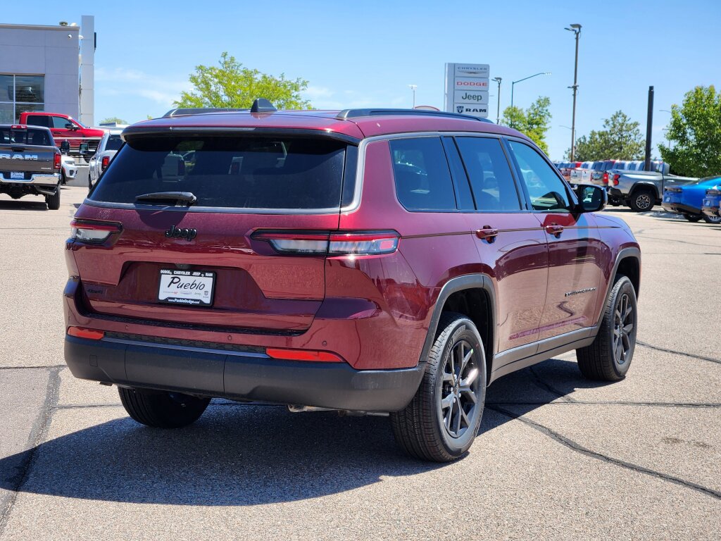 New 2026 Jeep Grand Cherokee L Altitude AWD/4WD image 3