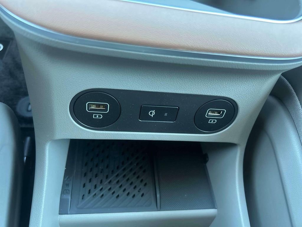 Used 2024 Hyundai Ioniq 5 Limited image 28