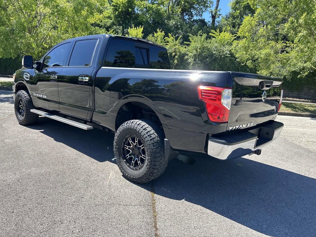 Used 2017 Nissan Titan SV RWD image 5