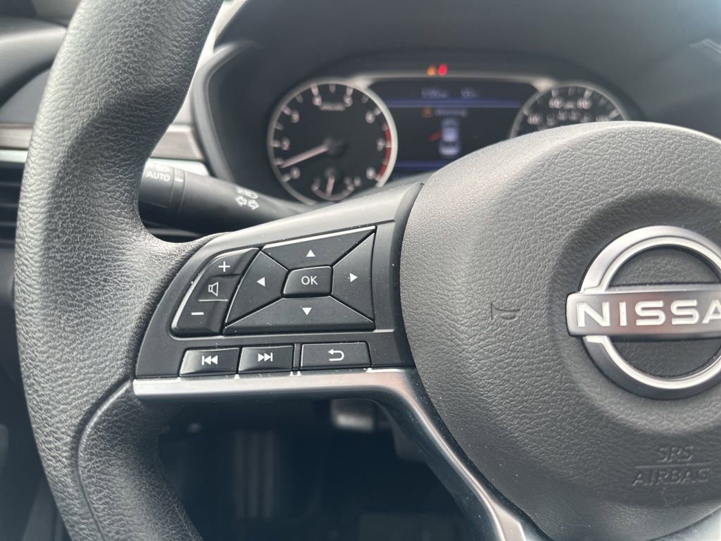 Used 2025 Nissan Altima 2.5 SV AWD/4WD image 24