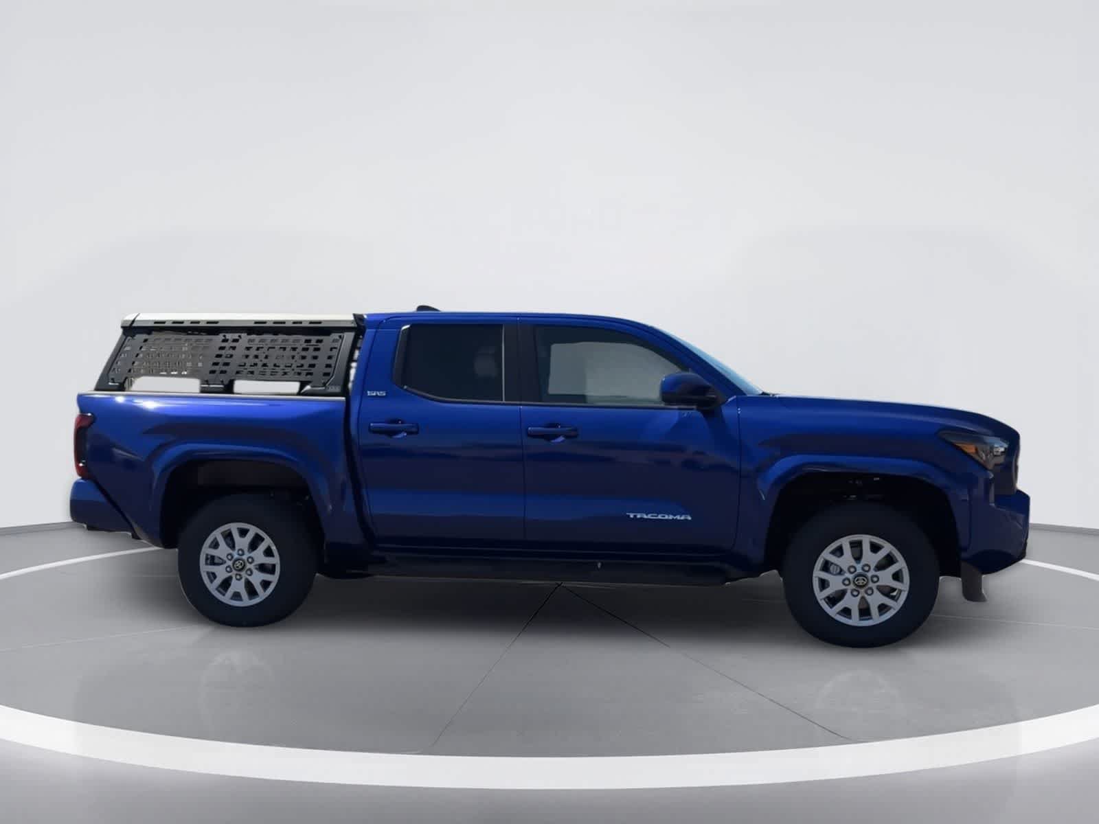 Used 2025 Toyota Tacoma SR5 AWD/4WD image 9