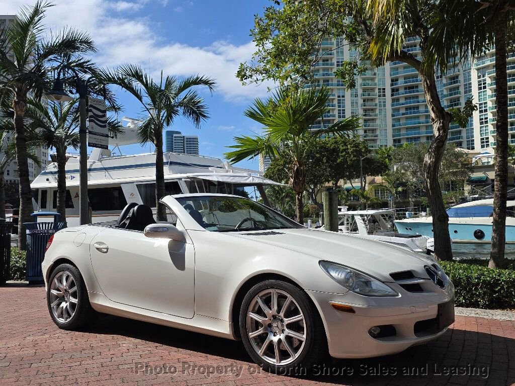 Used 2005 Mercedes-Benz SLK 350 Movie Star image 28