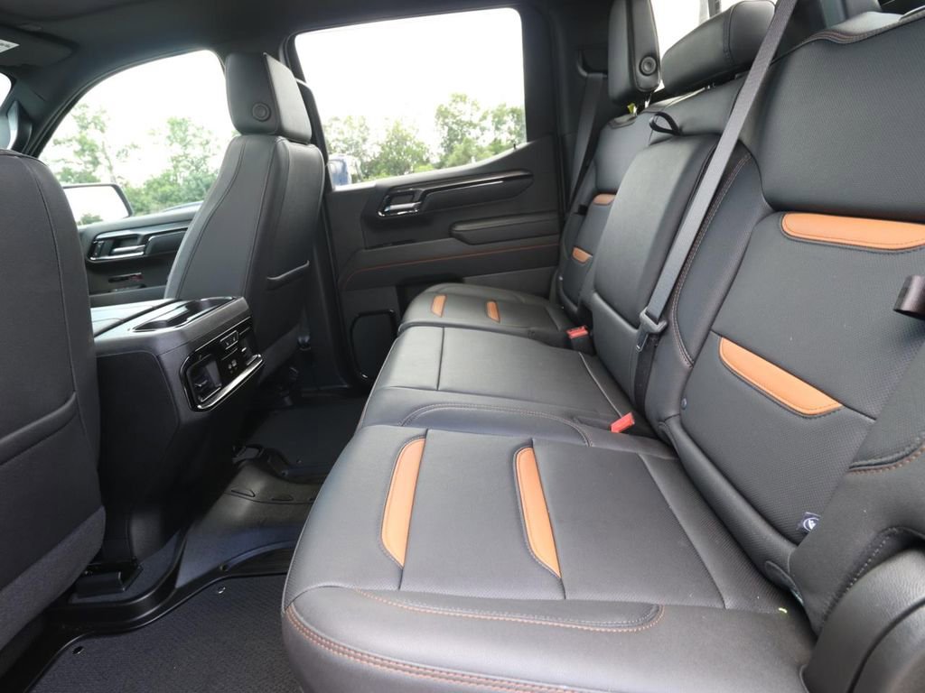 Used 2025 GMC Sierra 1500 AT4 w/ AT4 Premium Package image 13