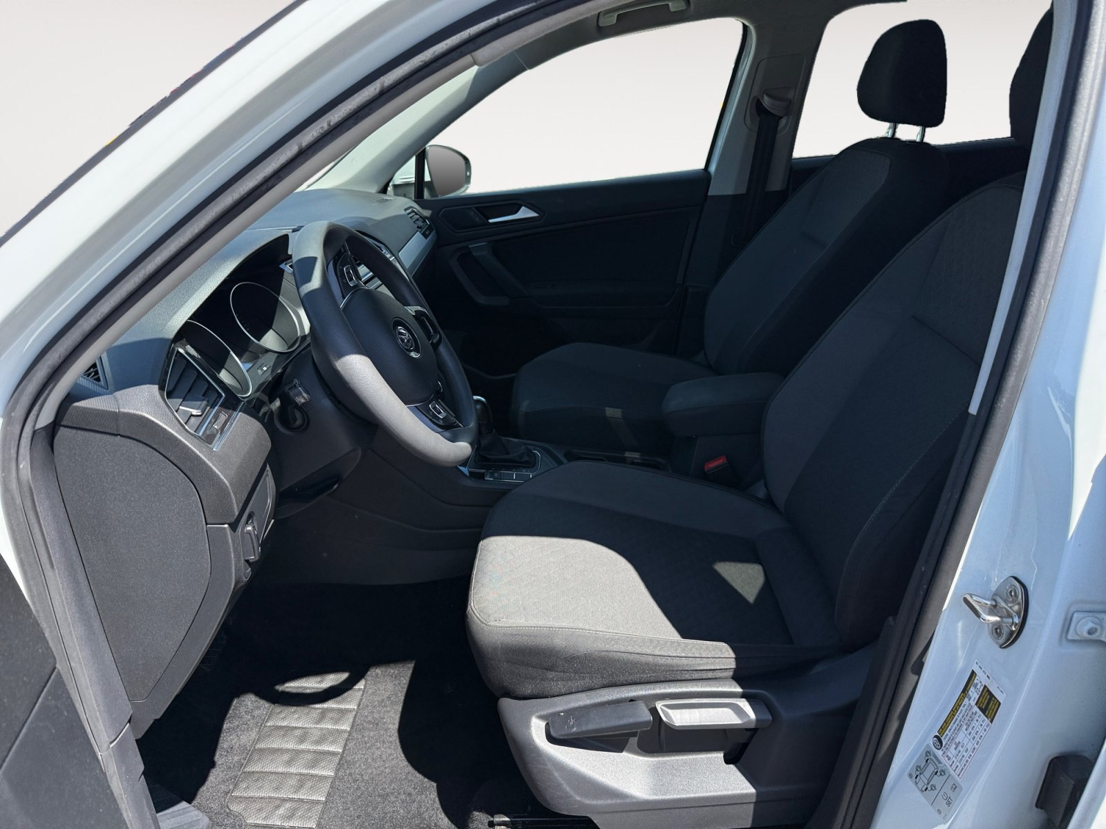 Used 2019 Volkswagen Tiguan S FWD image 10