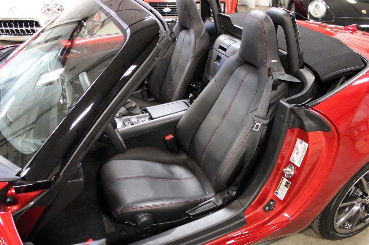 Used 2016 MAZDA MX-5 Miata Grand Touring RWD image 39