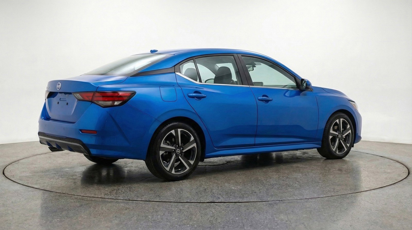 Used 2025 Nissan Sentra SV image 9