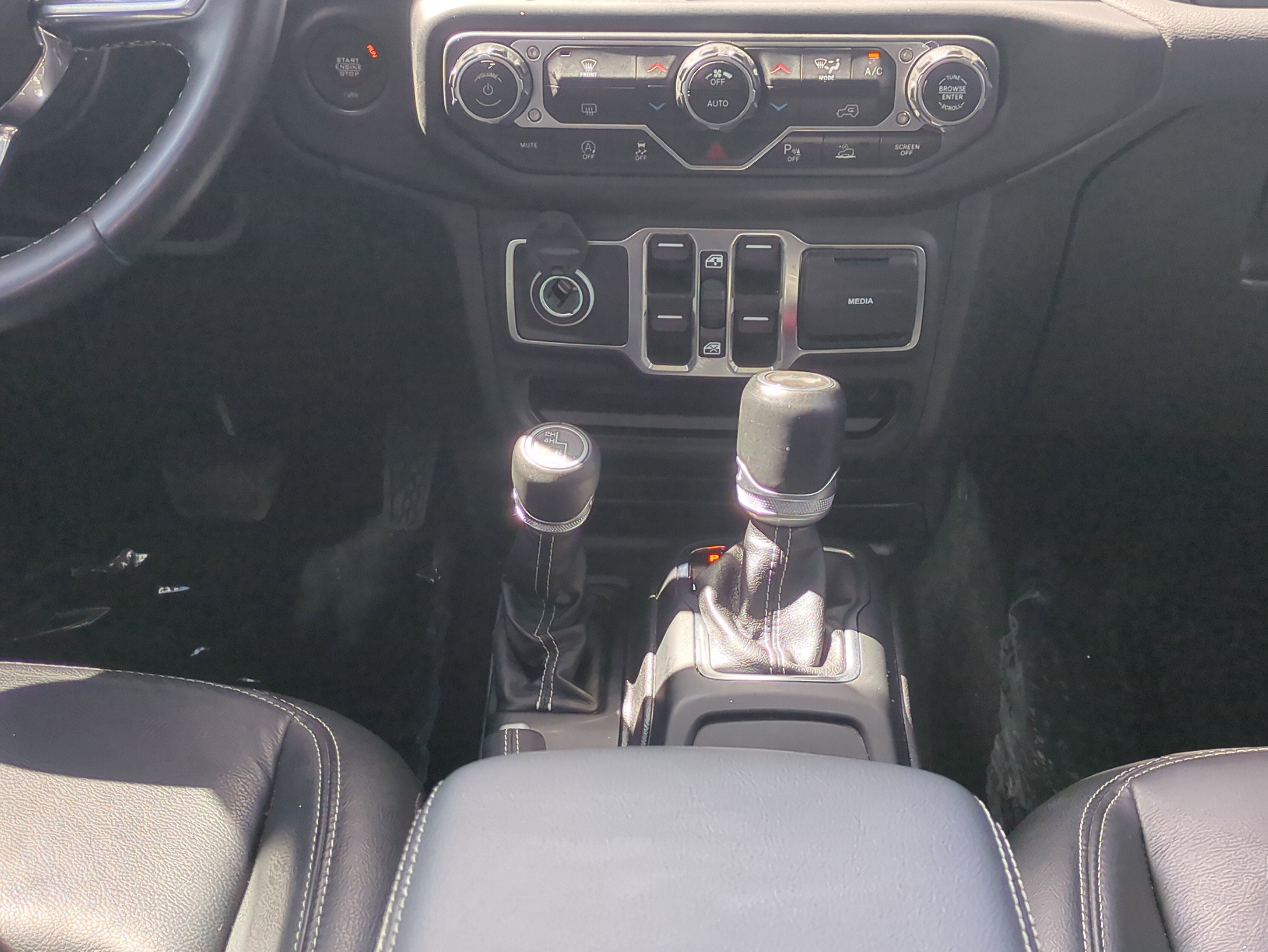 Used 2021 Jeep Wrangler Unlimited Sahara image 21