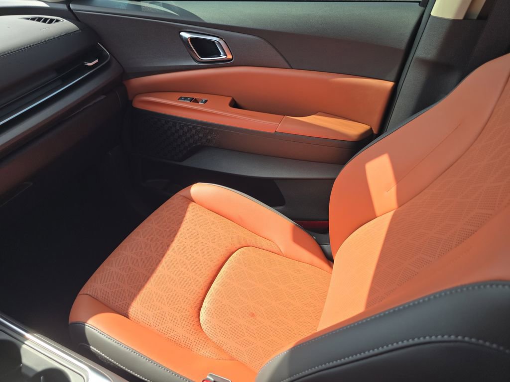 New 2026 Kia Carnival EX image 16