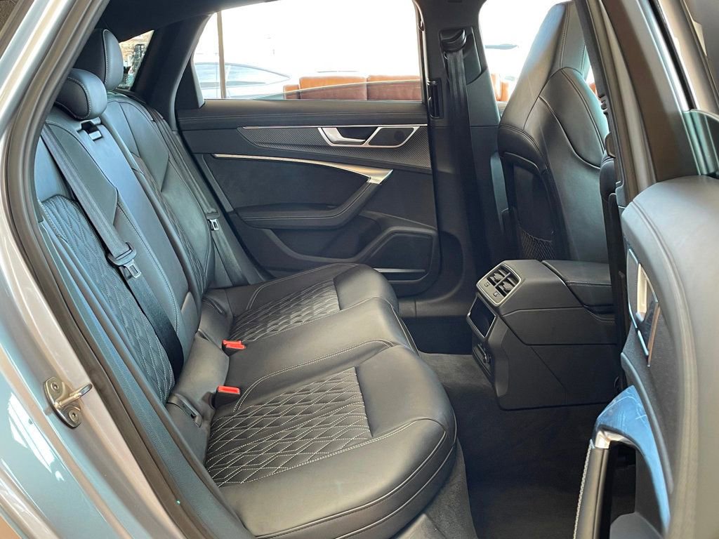 Used 2021 Audi S6 Premium Plus w/ S Sport Package image 28