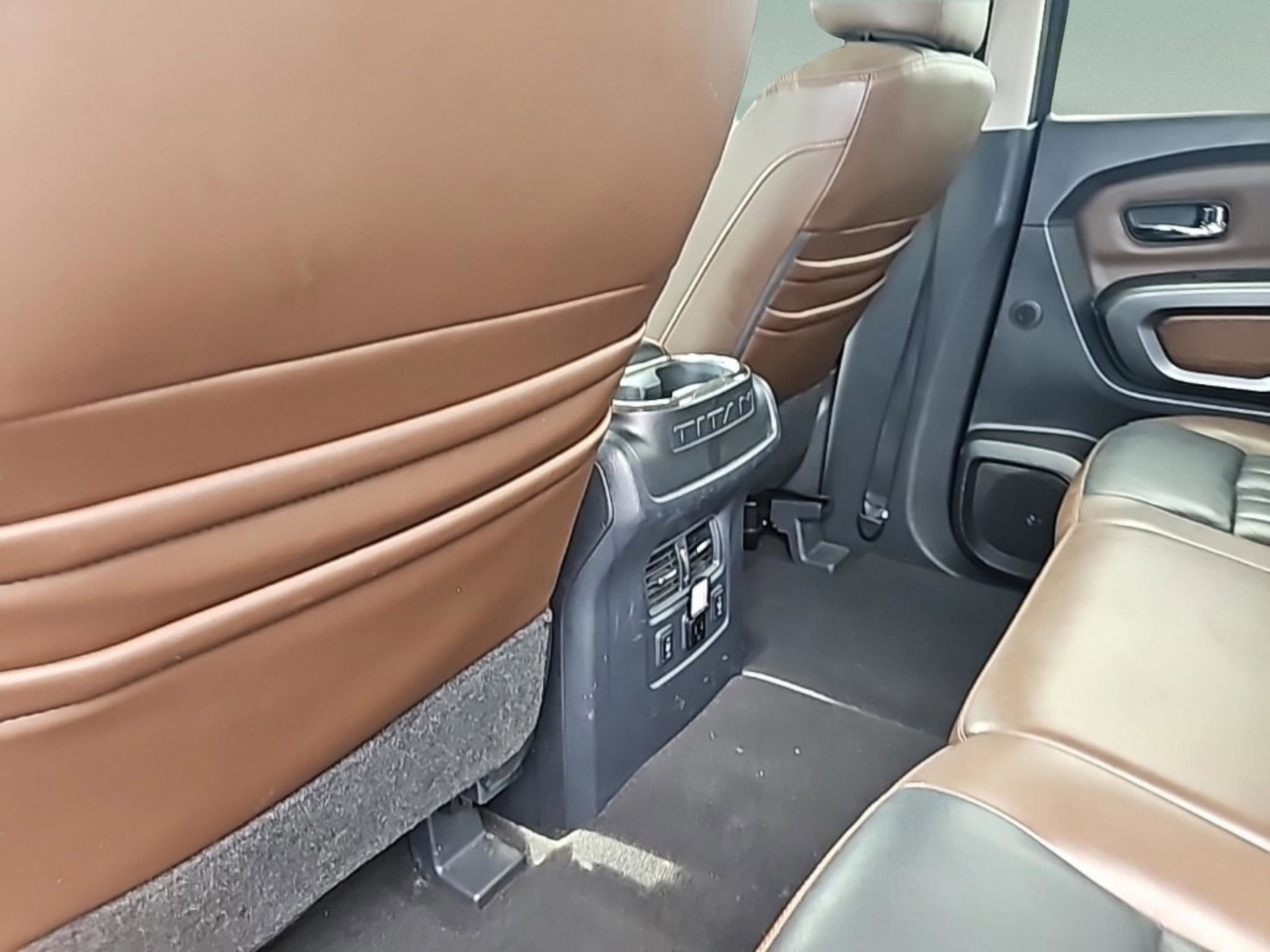 Used 2018 Nissan Titan Platinum Reserve w/ Platinum Utility Package image 21