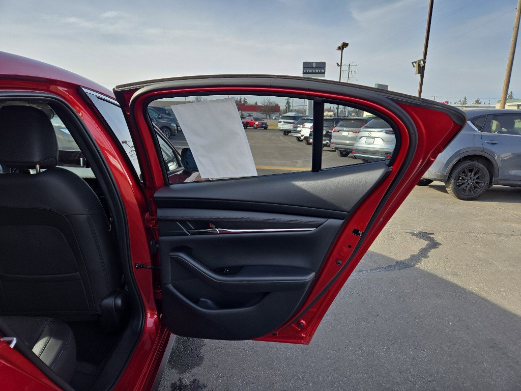 Used 2025 MAZDA MAZDA3 2.5 Turbo Sedan w/Premium Plus image 16