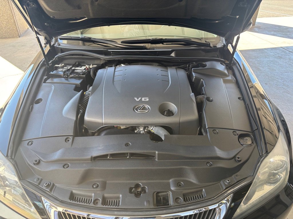 Used 2014 Lexus IS 250C w/ Luxury Package RWD image 48
