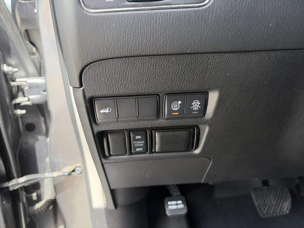 Used 2020 Nissan Armada SL w/ Premium Package RWD image 19