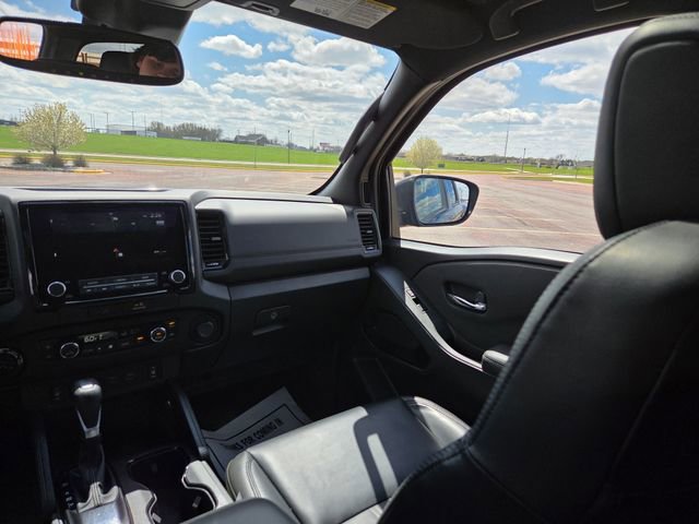 Used 2022 Nissan Frontier PRO-4X w/ Pro-4X Premium Package AWD/4WD image 53
