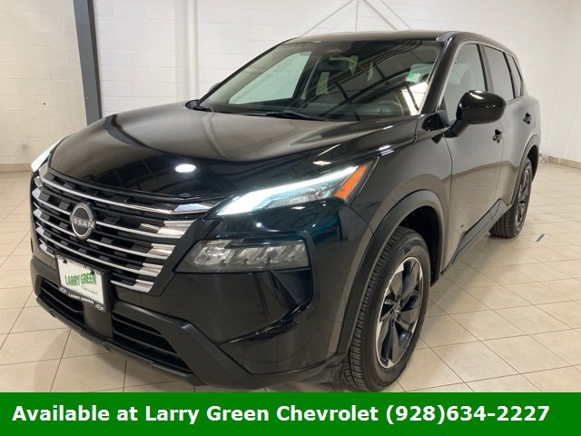 Used 2024 Nissan Rogue SV
