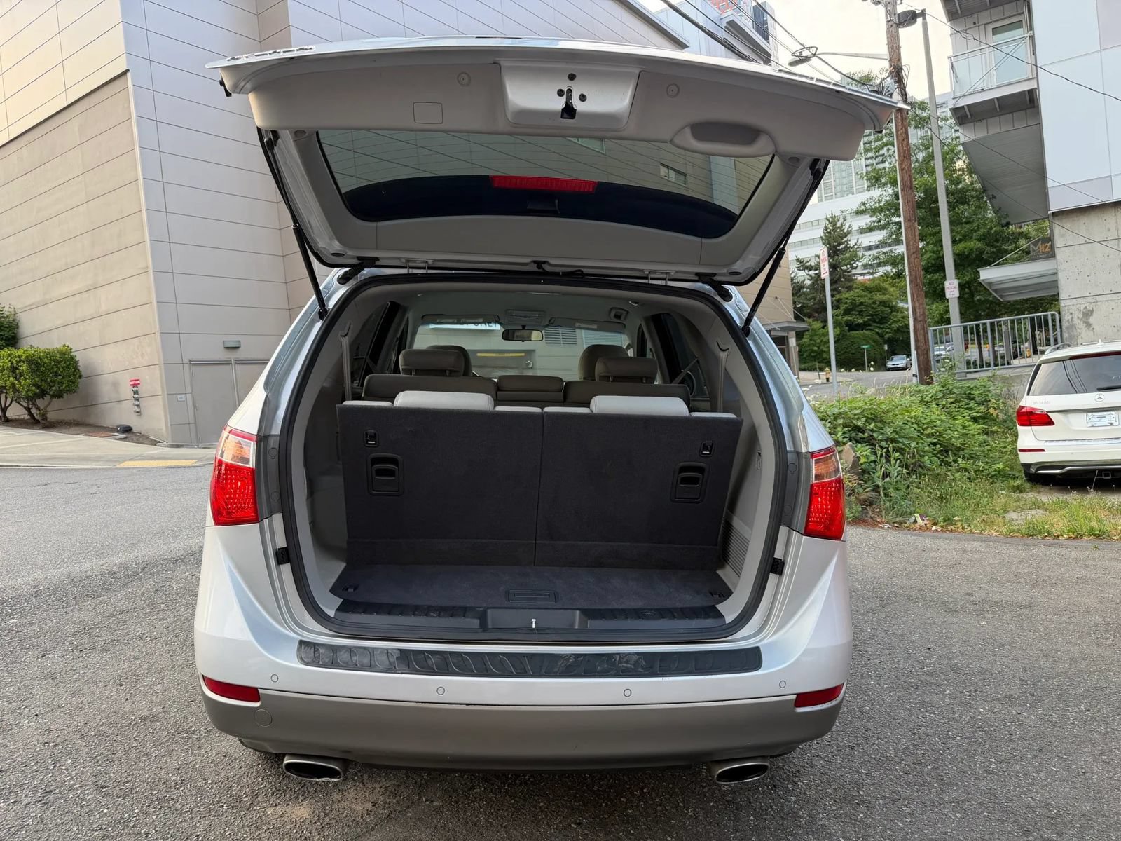Used 2011 Hyundai Veracruz GLS AWD/4WD image 18