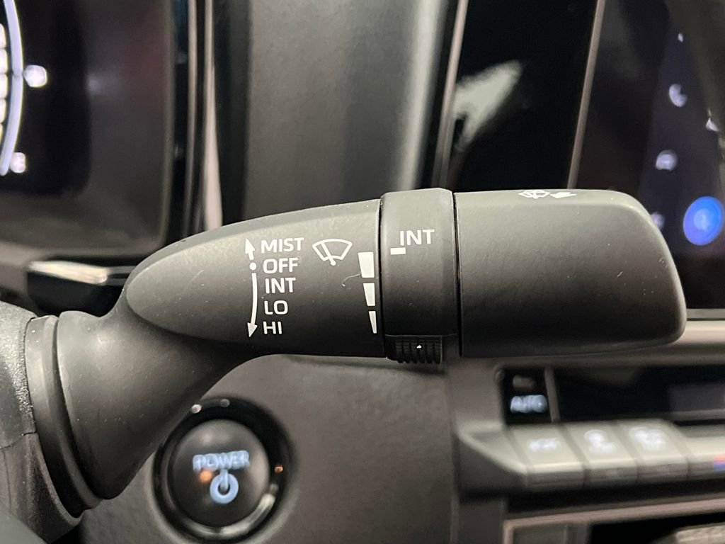 Used 2025 Toyota Camry SE FWD image 38