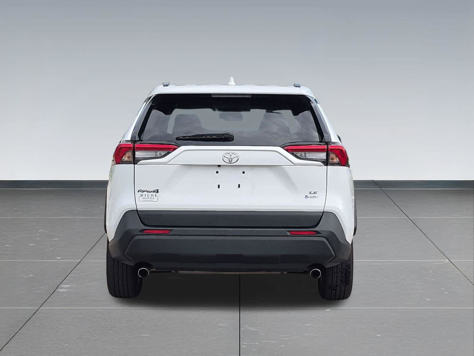 Used 2025 Toyota RAV4 LE AWD/4WD image 5