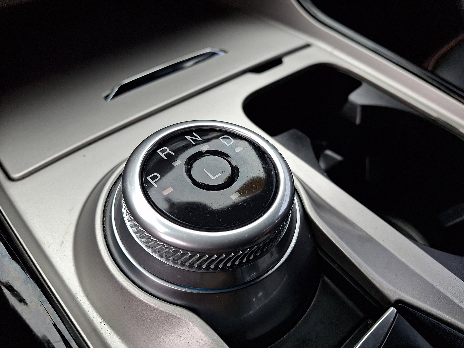 Used 2022 Ford Explorer ST-Line image 16