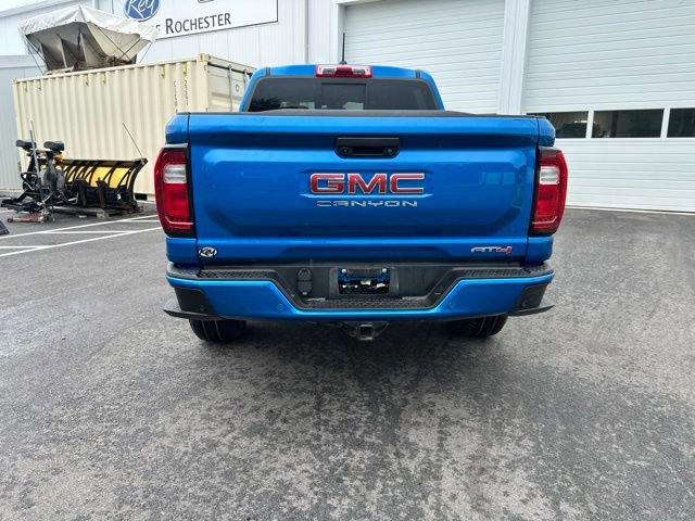 Used 2023 GMC Canyon AT4 w/ AT4 Premium Package AWD/4WD image 4