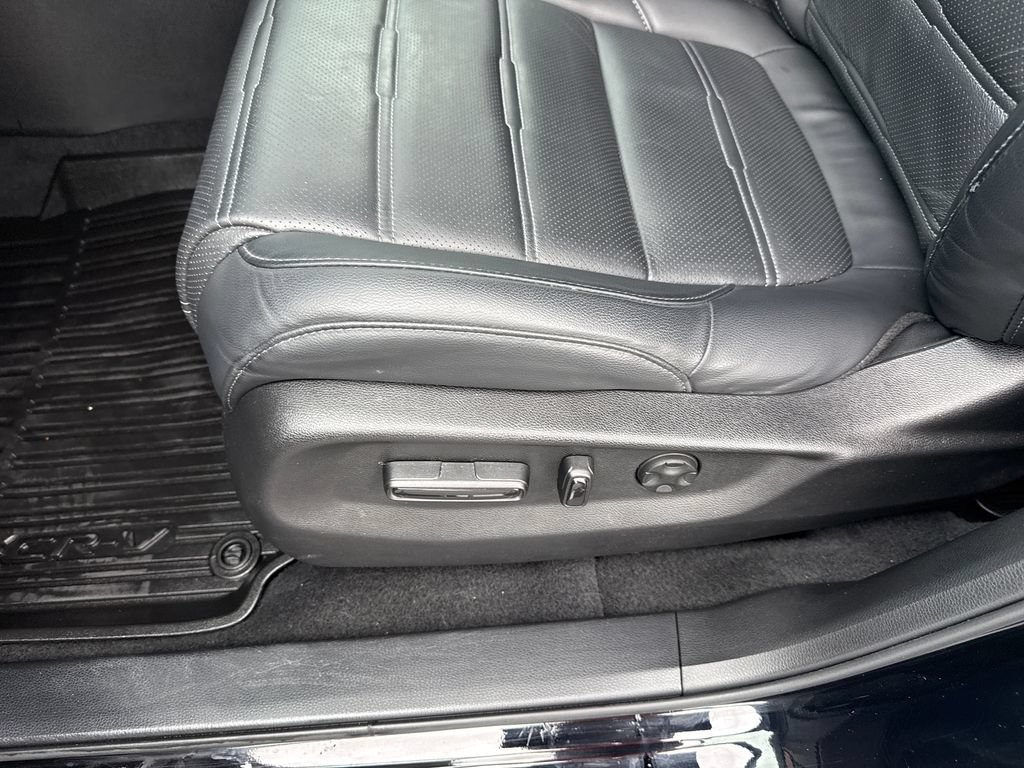 Used 2021 Honda CR-V Touring image 12