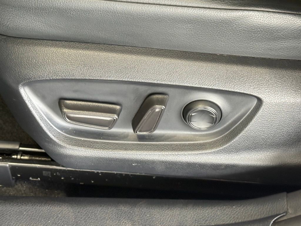 Certified 2024 Toyota Camry SE w/ Convenience Package image 21