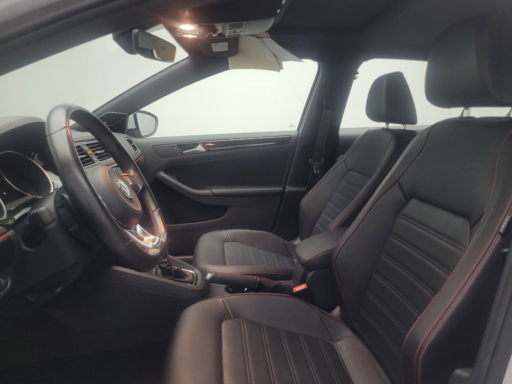 Used 2018 Volkswagen Jetta GLI image 17