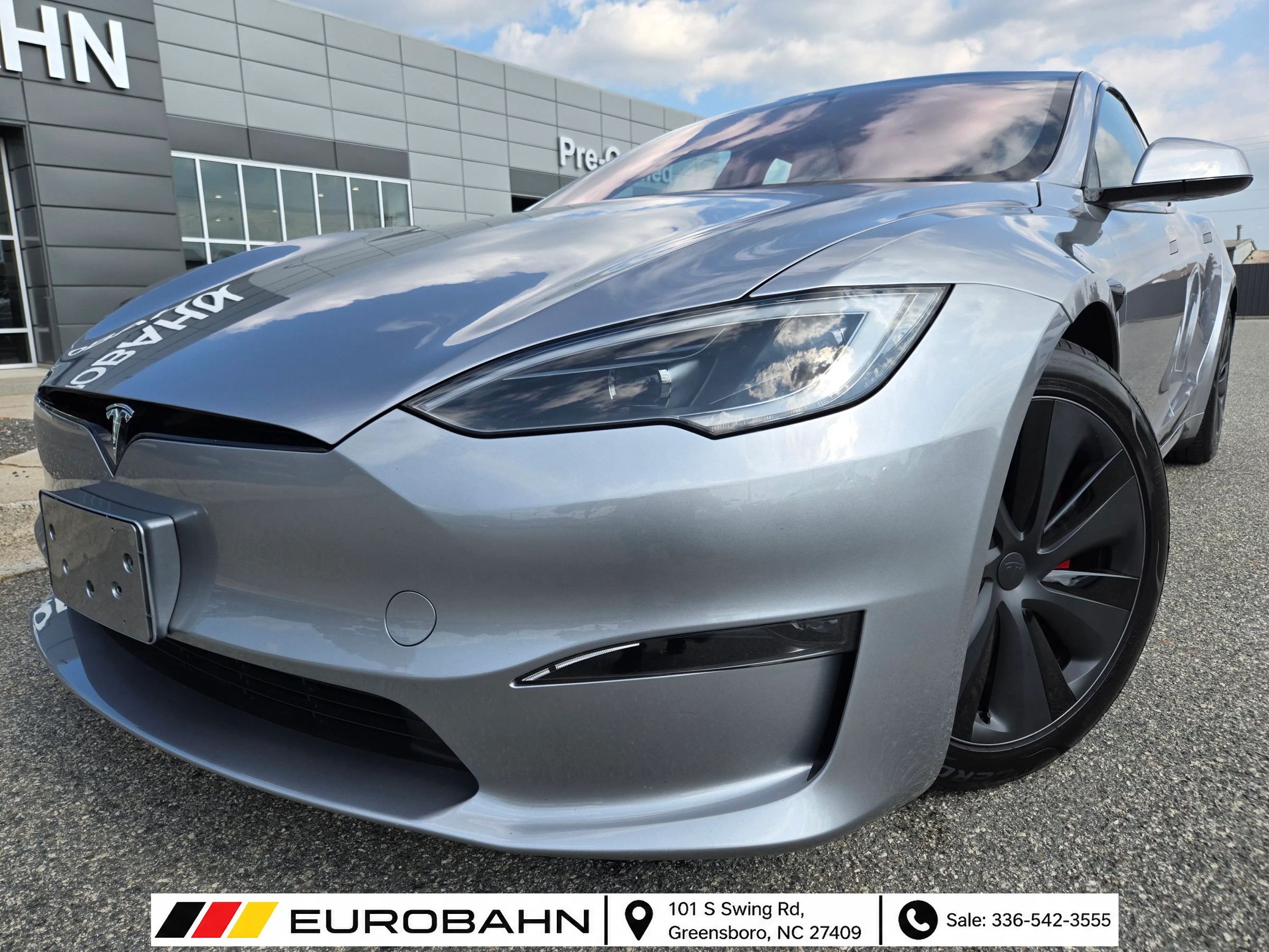 Used 2024 Tesla Model S Plaid AWD/4WD image 1