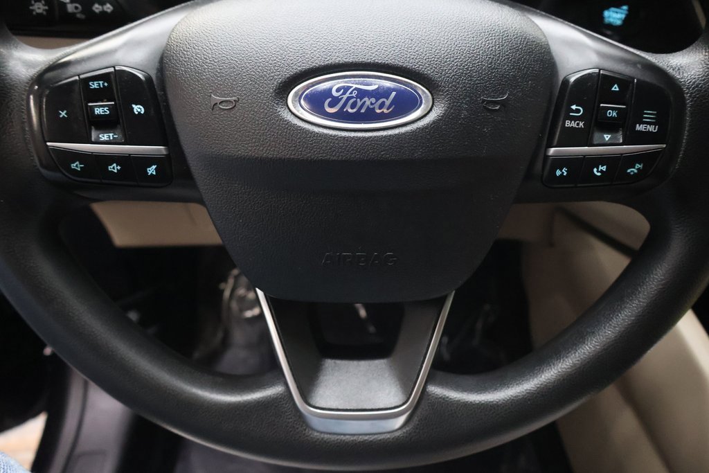 Used 2021 Ford Escape SE image 19