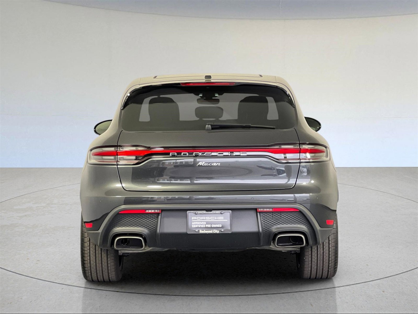 Used 2025 Porsche Macan image 7