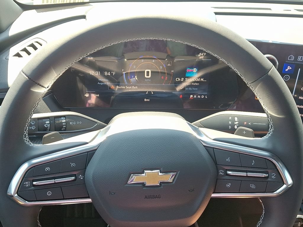 New 2027 Chevrolet Traverse LT w/ Sun and Wheel Package FWD image 9