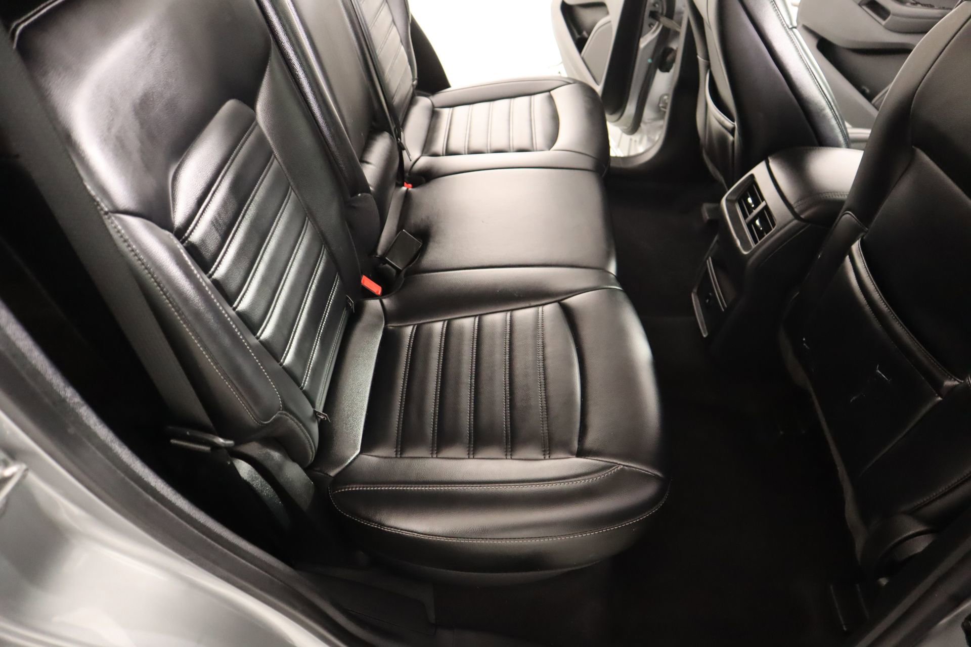 Used 2023 Ford Edge SEL image 14