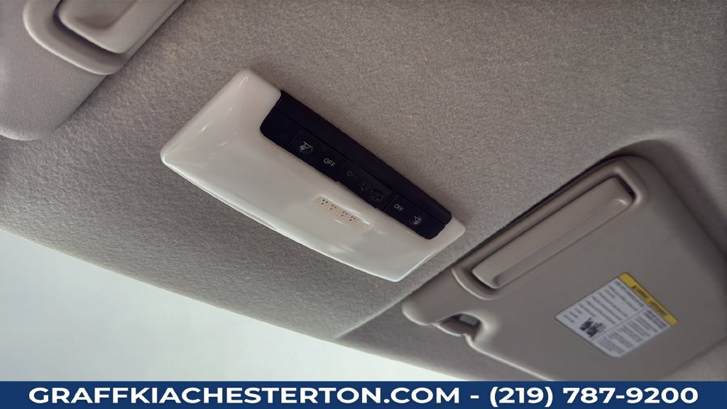 Used 2018 Nissan Kicks SR FWD image 22