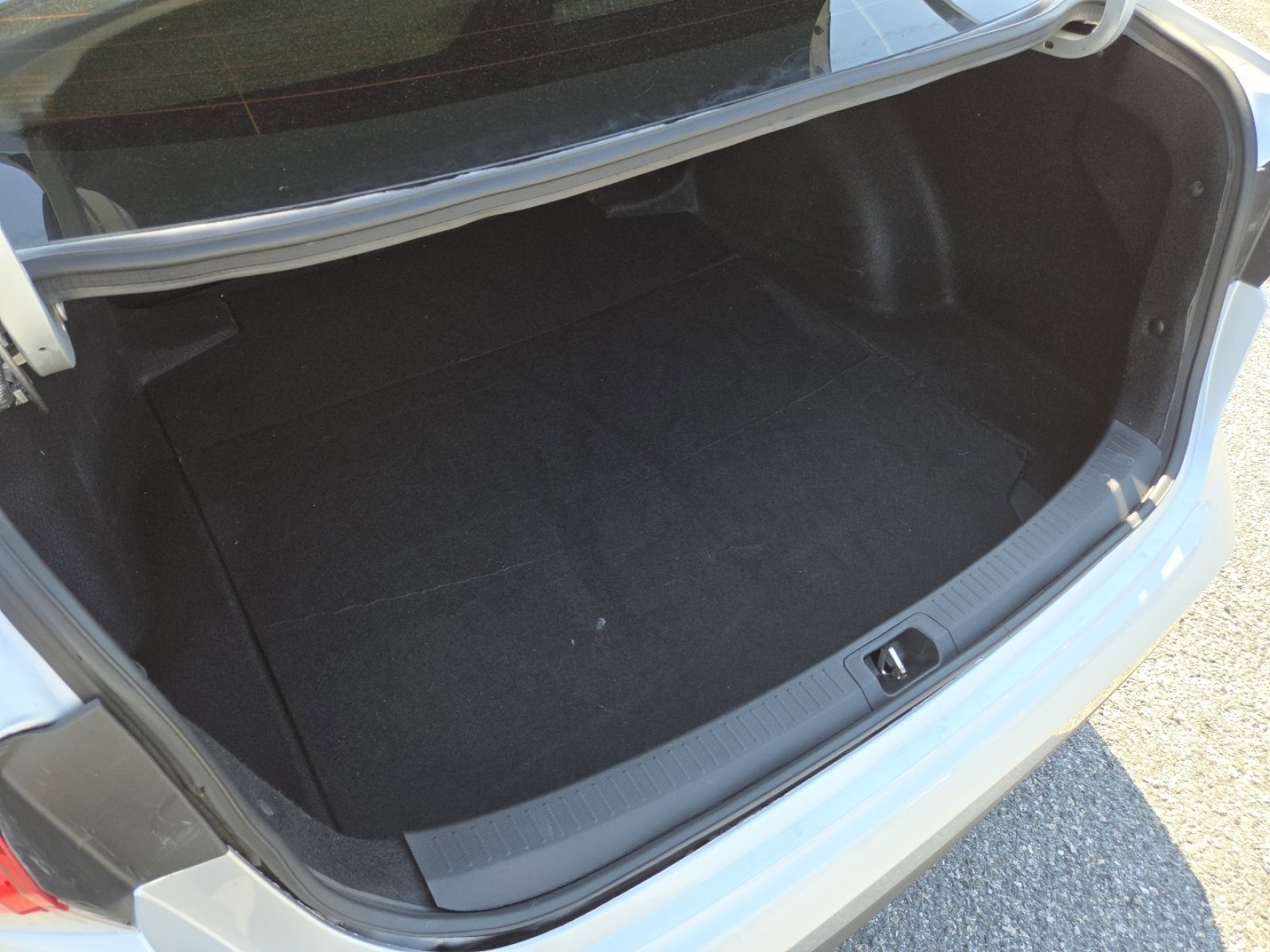 Used 2024 Toyota Corolla LE image 18