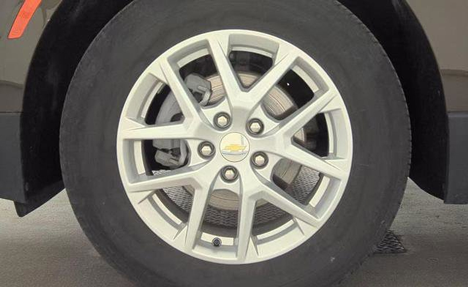Used 2023 Chevrolet Equinox LT AWD/4WD image 18