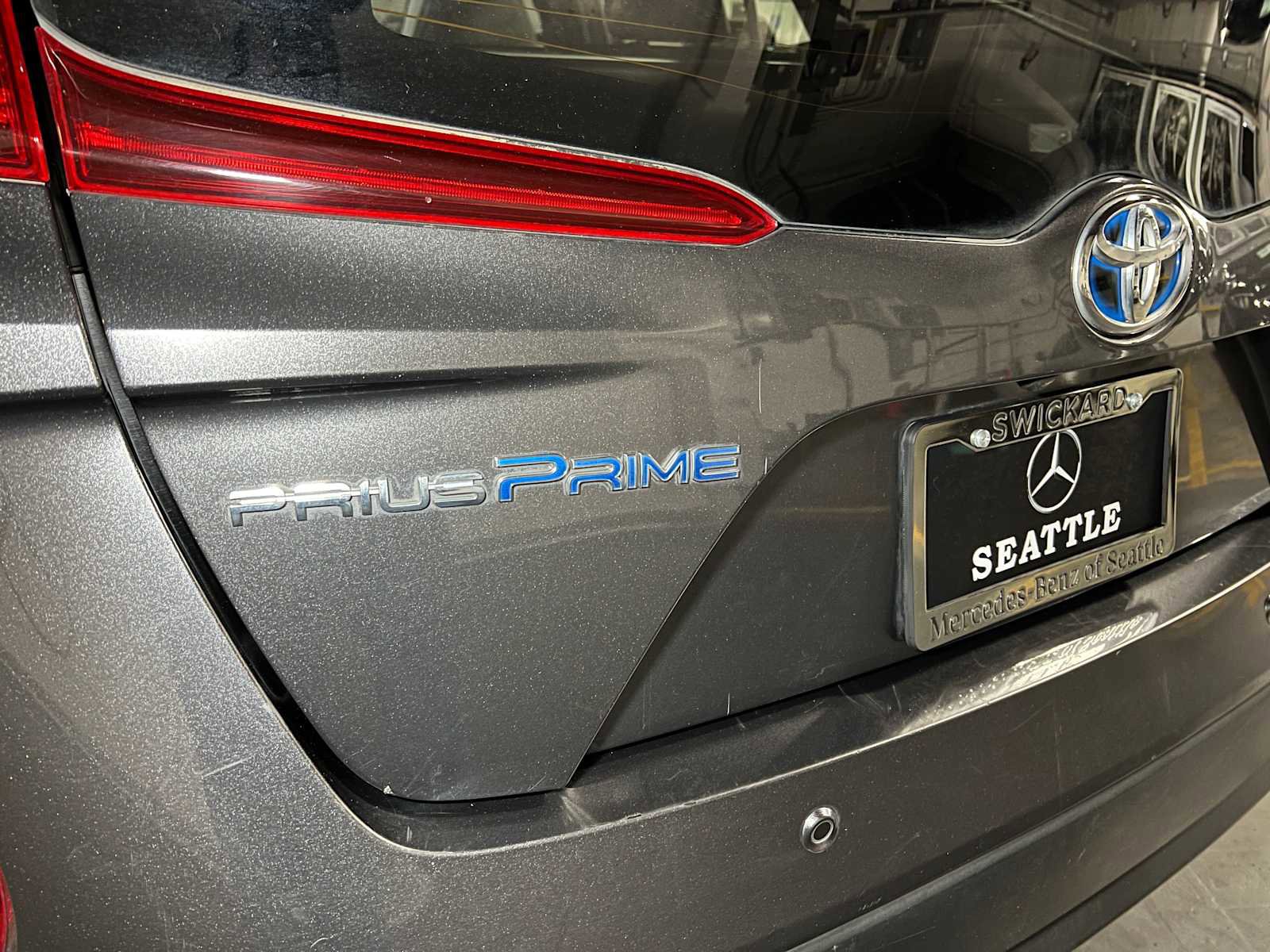 Used 2017 Toyota Prius Prime Premium image 14