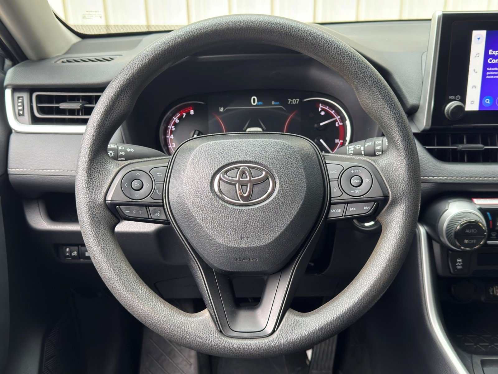 Used 2024 Toyota RAV4 XLE FWD image 17