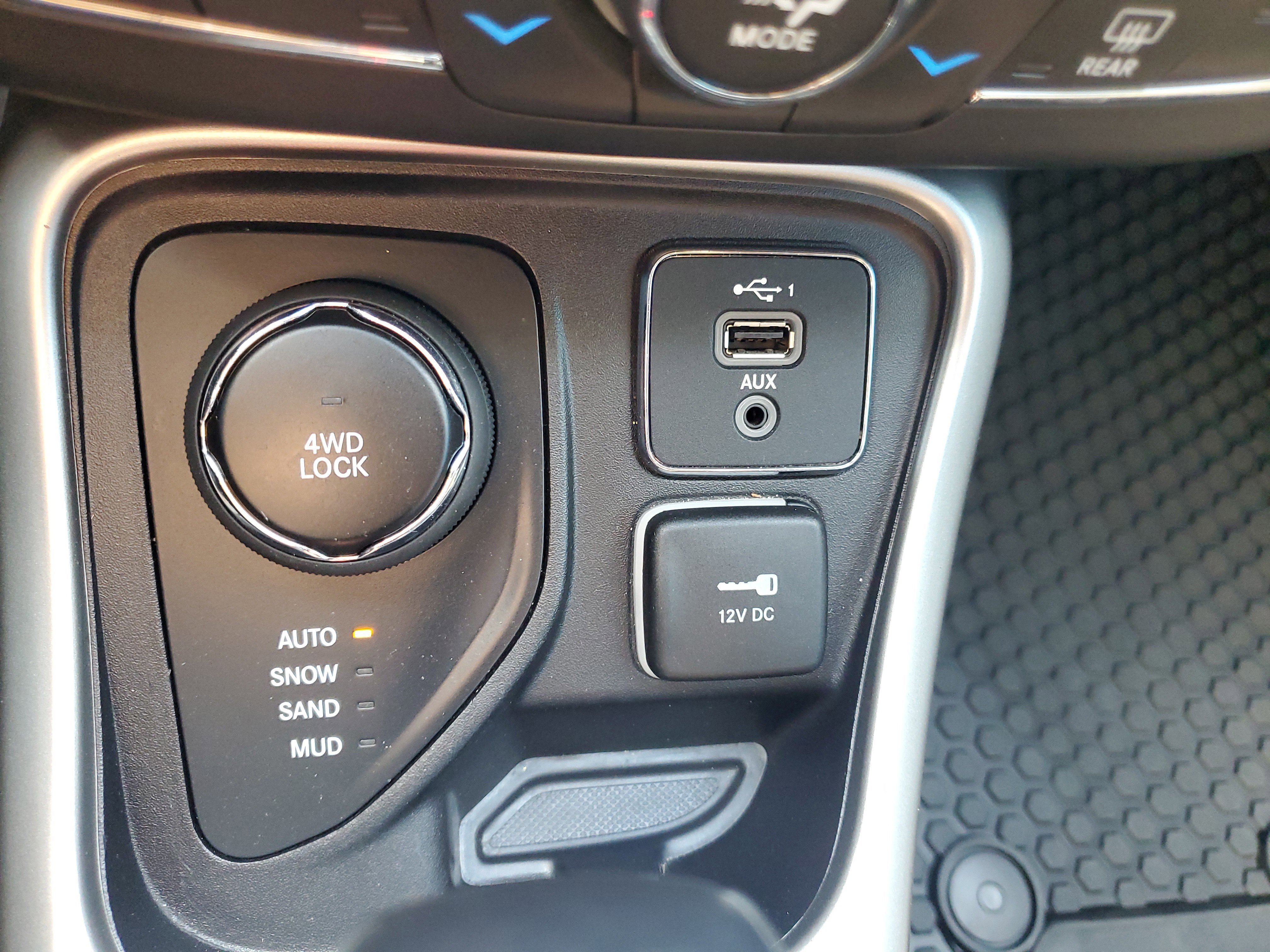 Used 2020 Jeep Compass Latitude w/ Cold Weather Group image 21