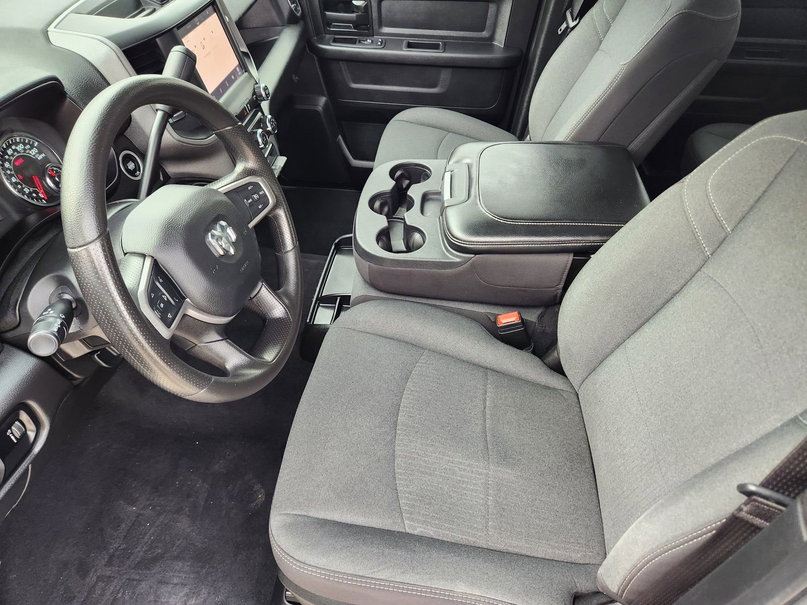 Used 2024 RAM 3500 Tradesman w/ Chrome Appearance Group image 15