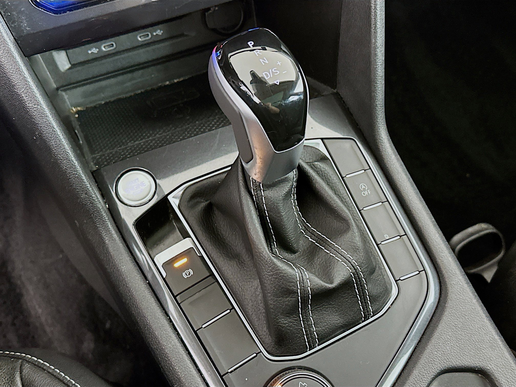 Used 2022 Volkswagen Tiguan SE image 24