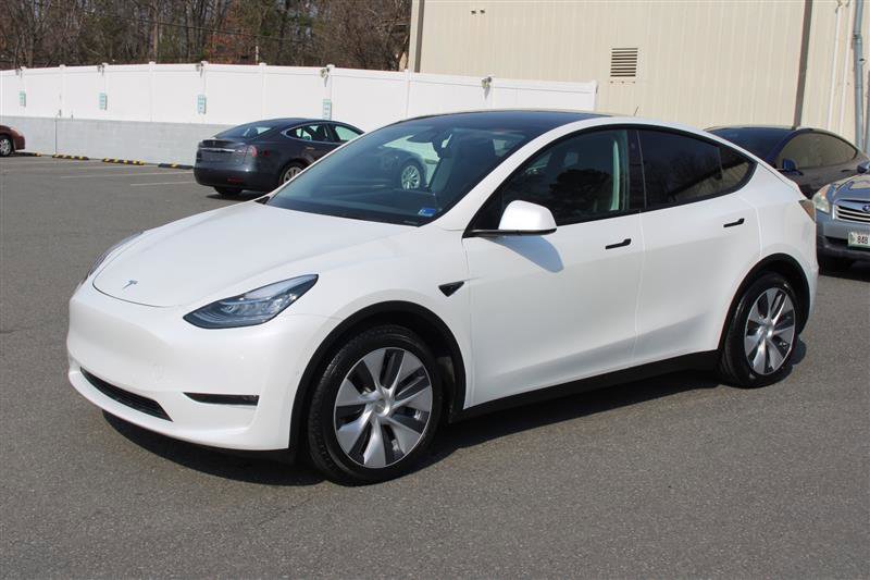 Used 2022 Tesla Model Y Long Range image 4