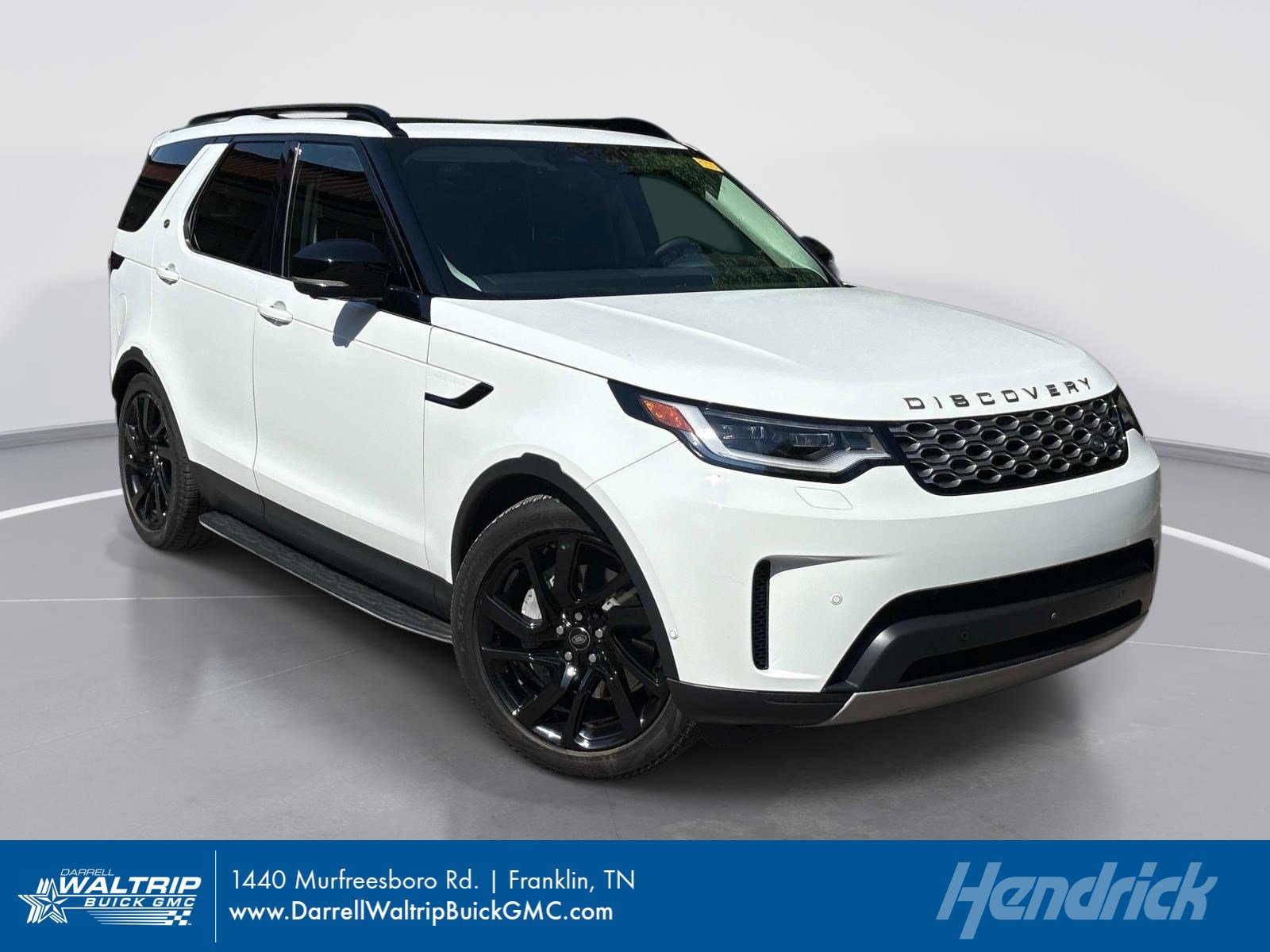Used 2024 Land Rover Discovery S AWD/4WD image 1