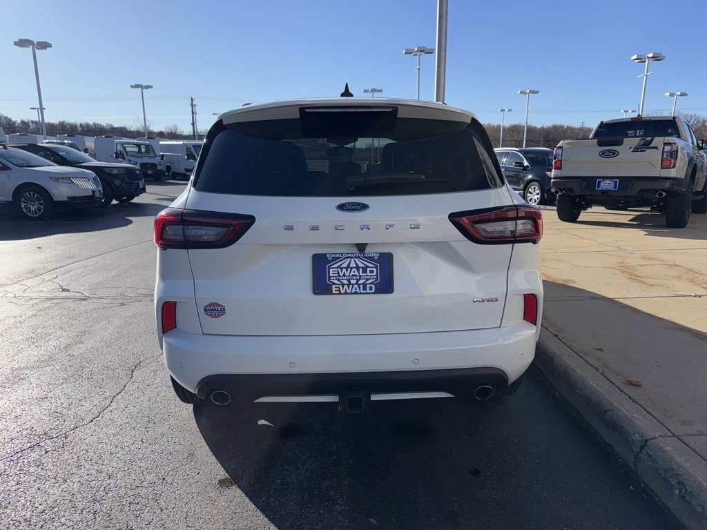 Used 2024 Ford Escape ST-Line Select w/ Tech Pack #2 image 7
