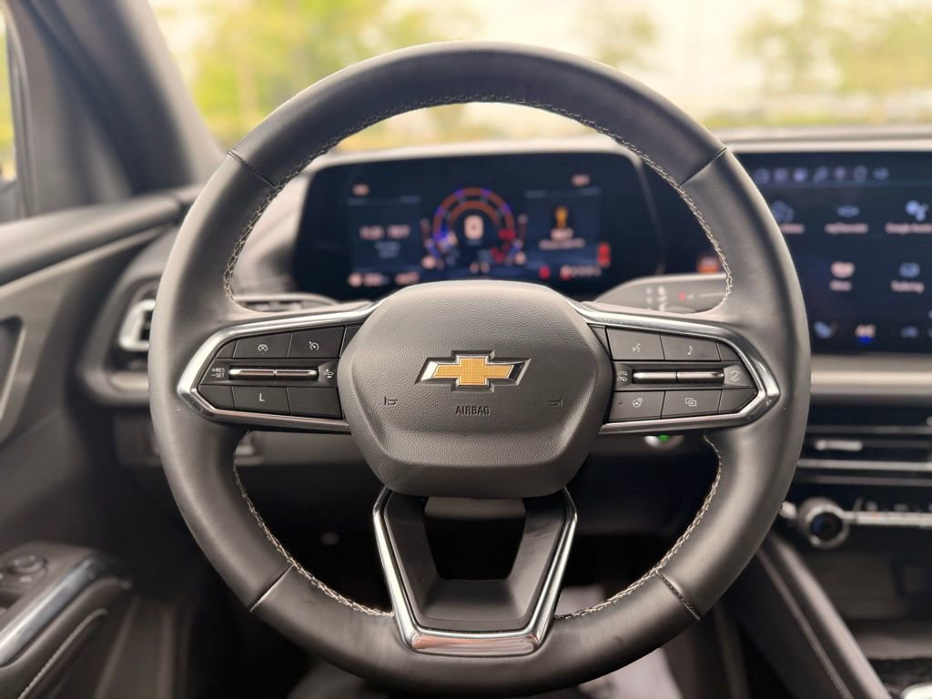 Certified 2025 Chevrolet Traverse LT image 30