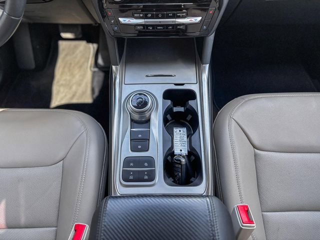 Used 2021 Ford Explorer Limited image 34