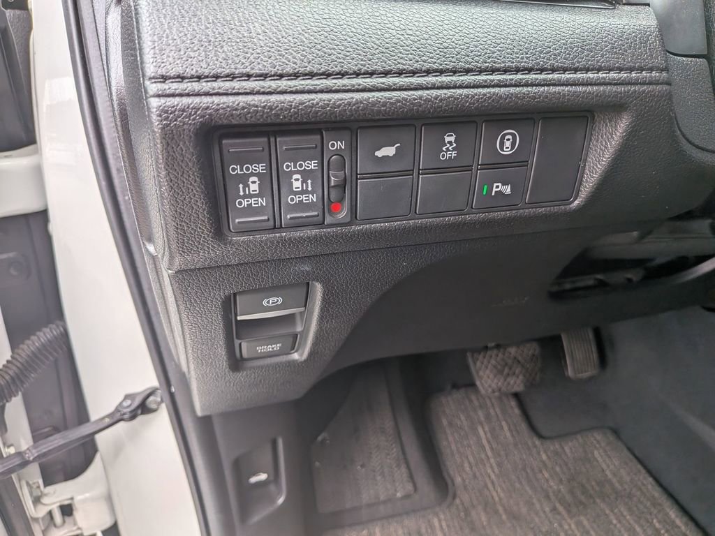 Used 2022 Honda Odyssey Touring image 16